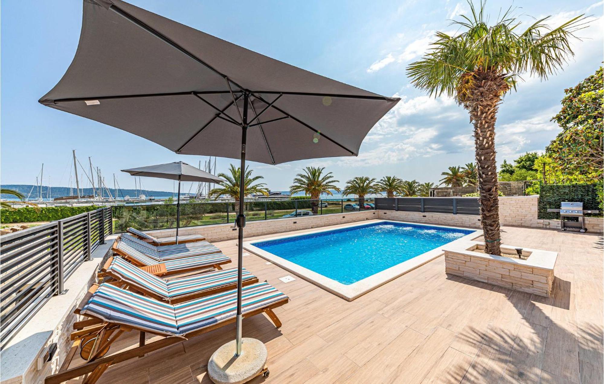 Gorgeous Home In Kastel Gomilica With Wifi Kastela Luaran gambar