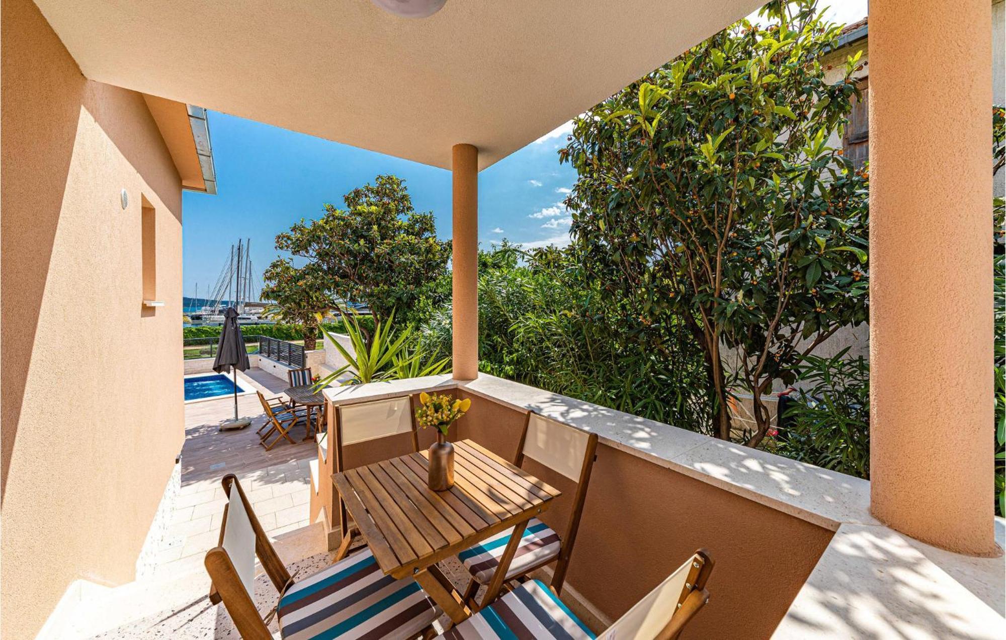 Gorgeous Home In Kastel Gomilica With Wifi Kastela Luaran gambar