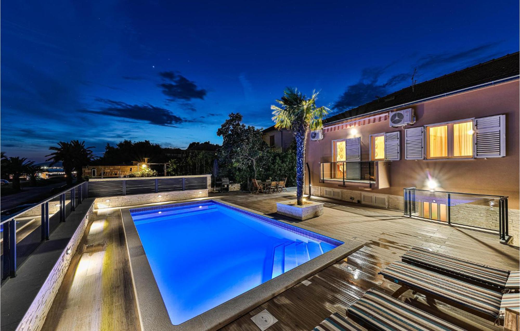 Gorgeous Home In Kastel Gomilica With Wifi Kastela Luaran gambar