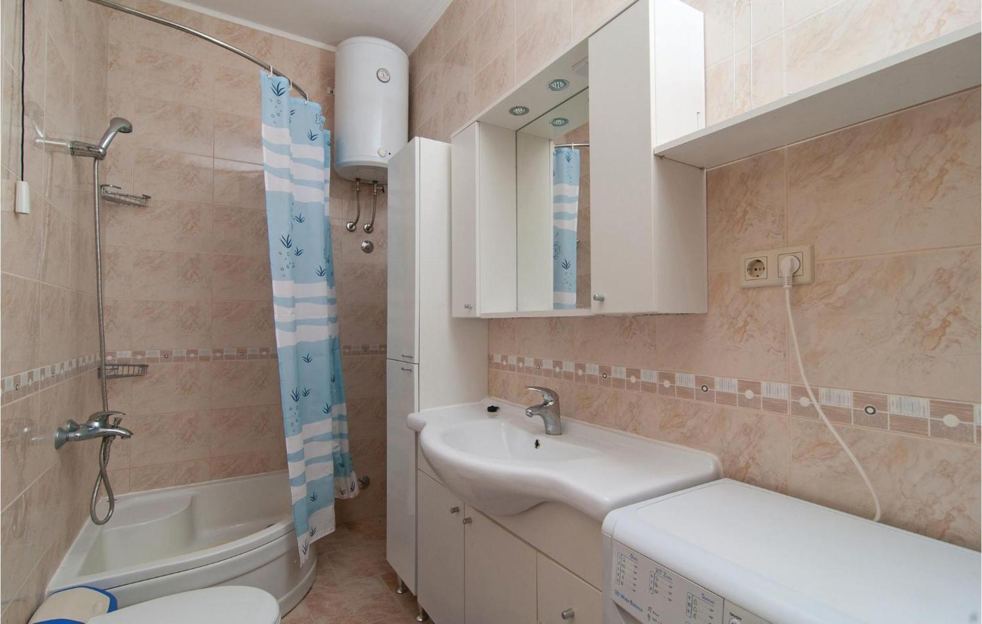 Gorgeous Home In Kastel Gomilica With Wifi Kastela Luaran gambar