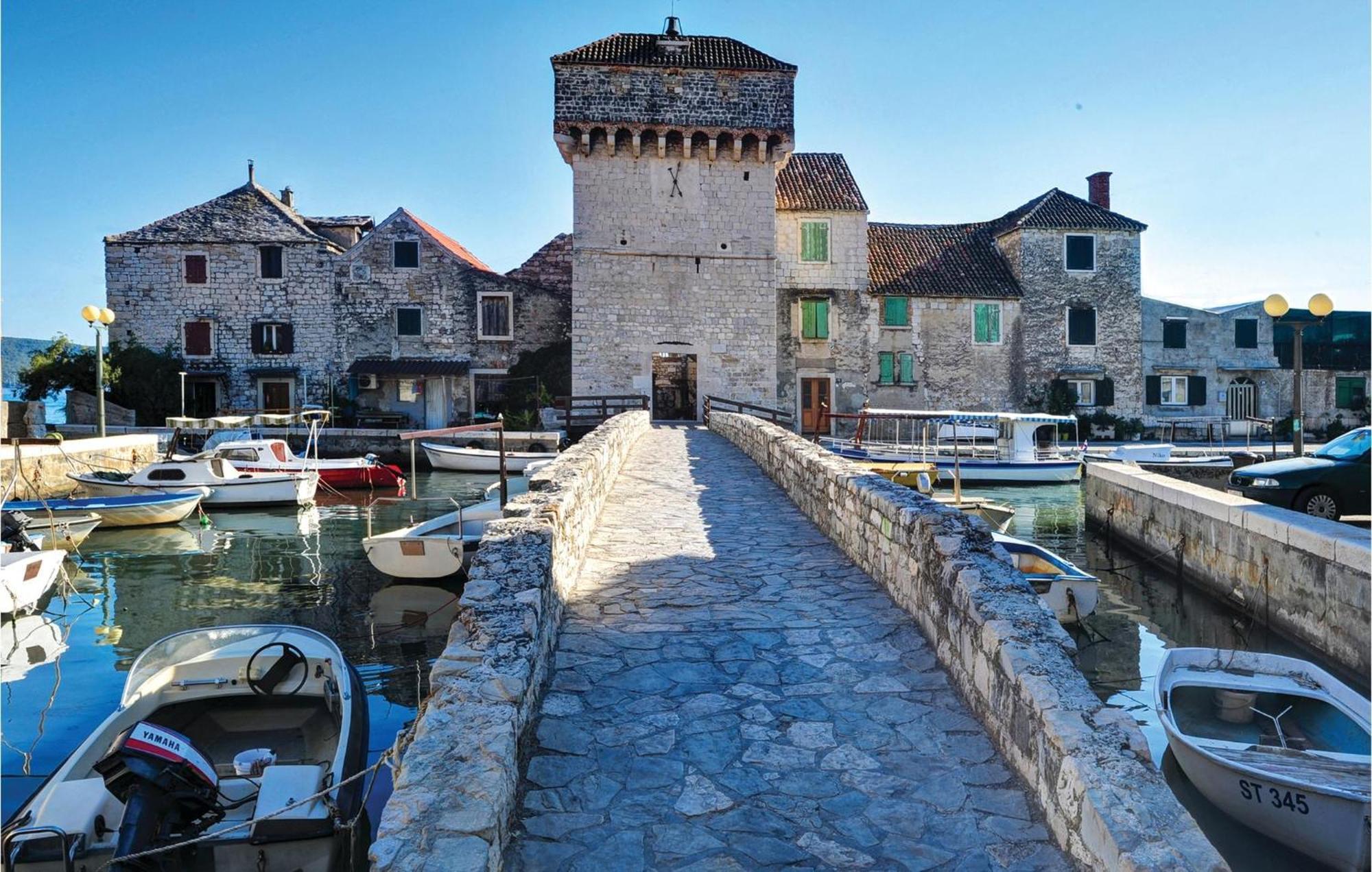 Gorgeous Home In Kastel Gomilica With Wifi Kastela Luaran gambar