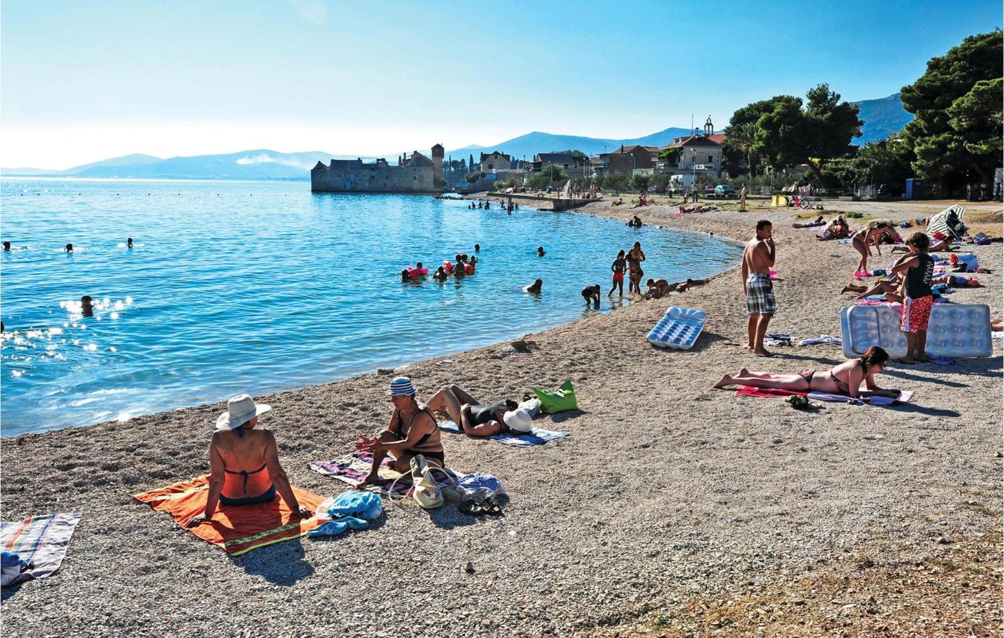 Gorgeous Home In Kastel Gomilica With Wifi Kastela Luaran gambar